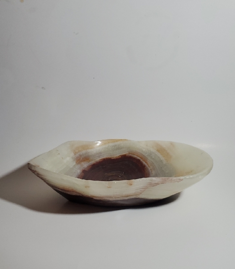 Handcrafted Onyx Polished Decorative Bowl in Cream & Brown Natural Banding - Picture 4 of 16